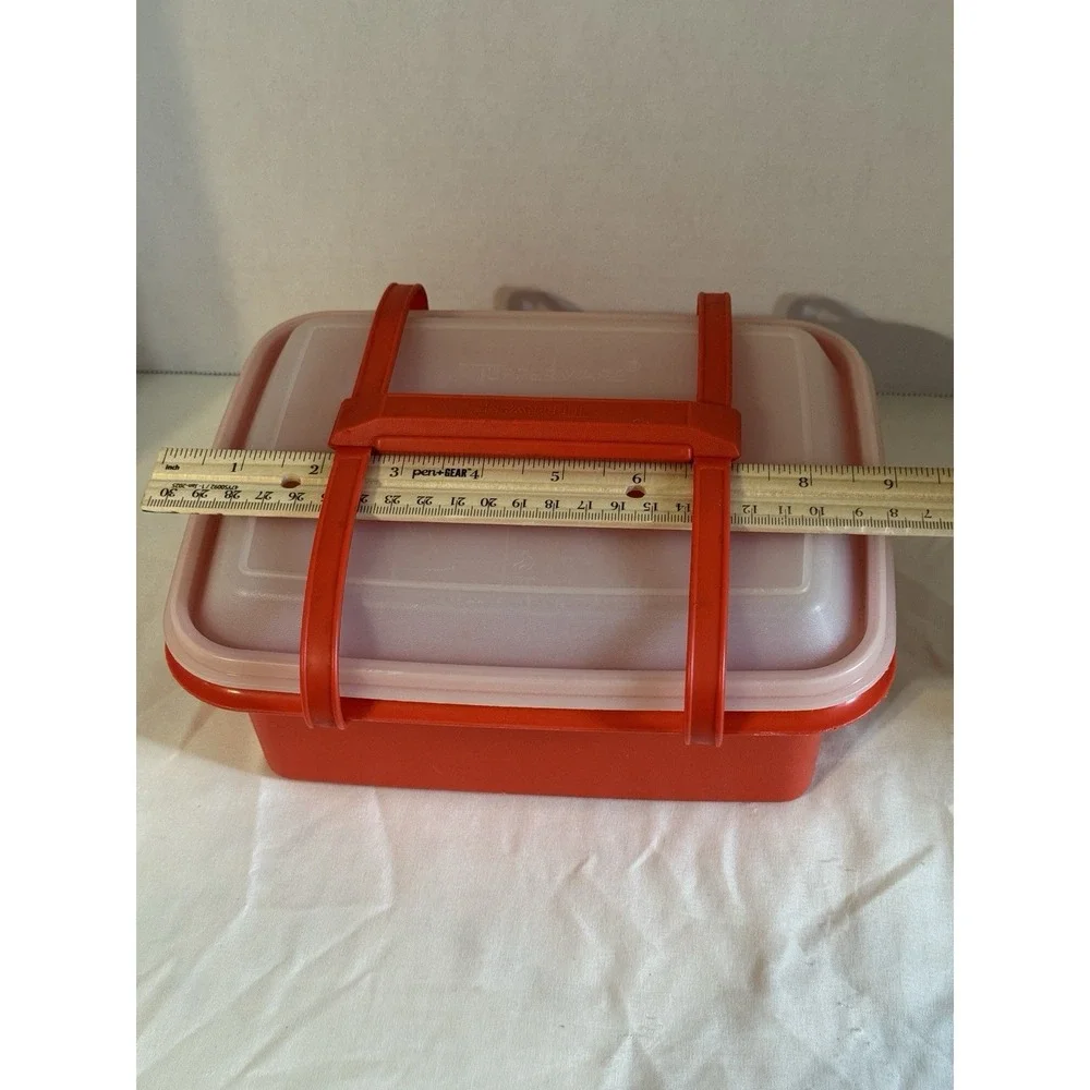 Vintage Tupperware Red Lunchbox Bento Carrier‎ 9x7 Lock Handle USA Kids Retro